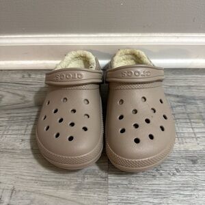Crocs Fleece Lined Mules/Clogs Women’s Size 7/ Men’s Size 5.